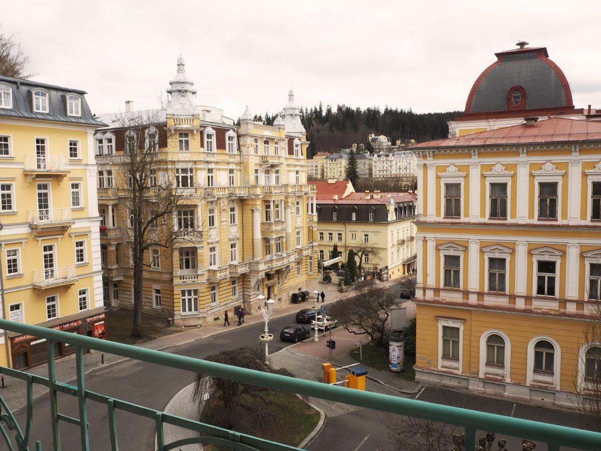 Balconies Above Colonnade Apartman Mariánské Lázně Kültér fotó